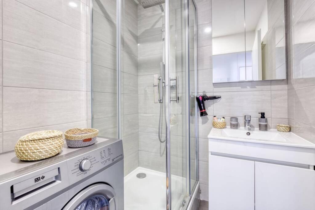 Appartamento L'Elysée - Easy check-in - Arrivée autonome - Place parking privative - T2 suréquipé - Wifi - Netflix Courcouronnes Esterno foto